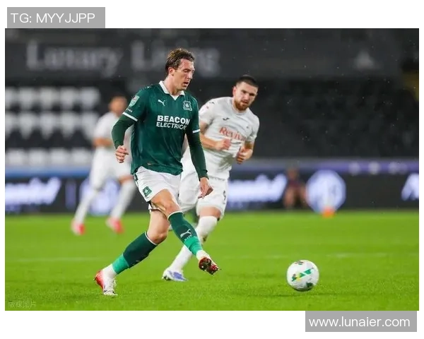 笔锋凌厉足球巨星展现赛场王者风范与传奇人生