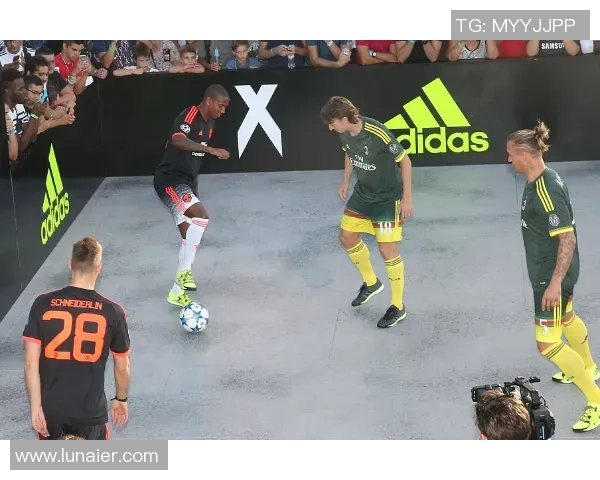 英超赛场群星闪耀纵览足球球星表现与豪门球队对决激情