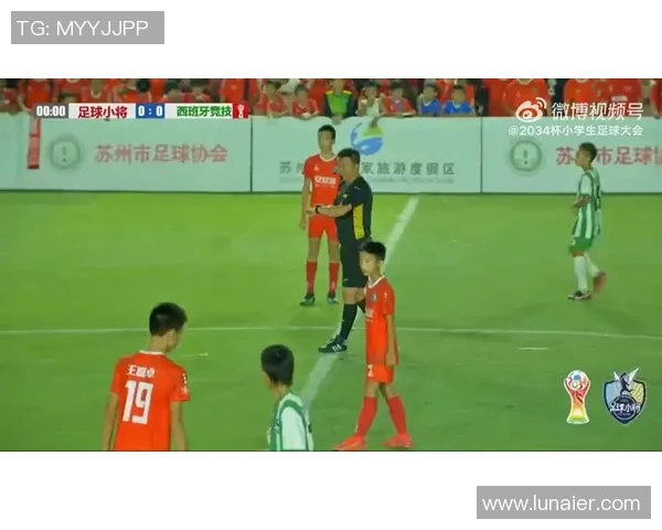 足球教练与球星携手出演精彩训练与比赛瞬间的幕后故事合集