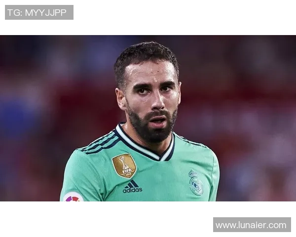 足球球星三个耳朵指的是谁 解析这一神秘称号背后的真相