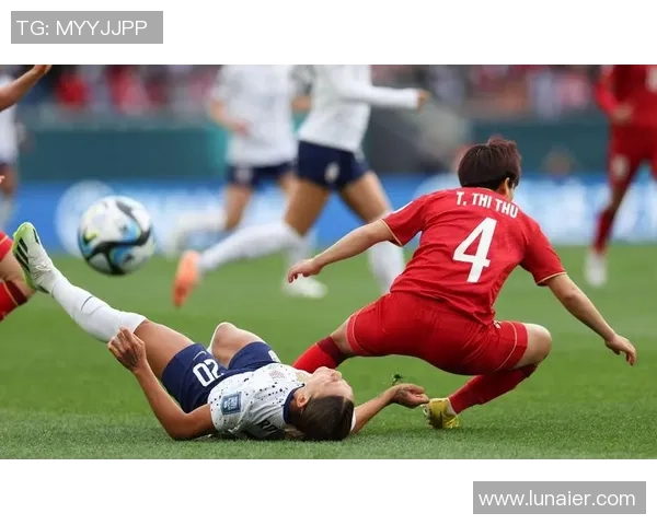 足球球星为不公平发声：揭示运动场上的隐性不公与挑战权力的声音