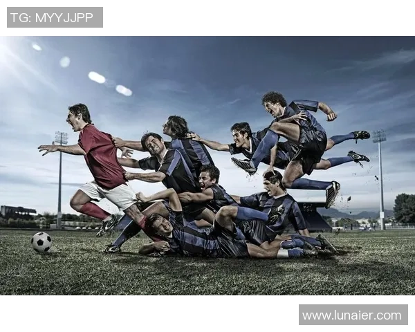 足球球星四件套解析：装备、技巧、训练与精神，全面提升竞技水平